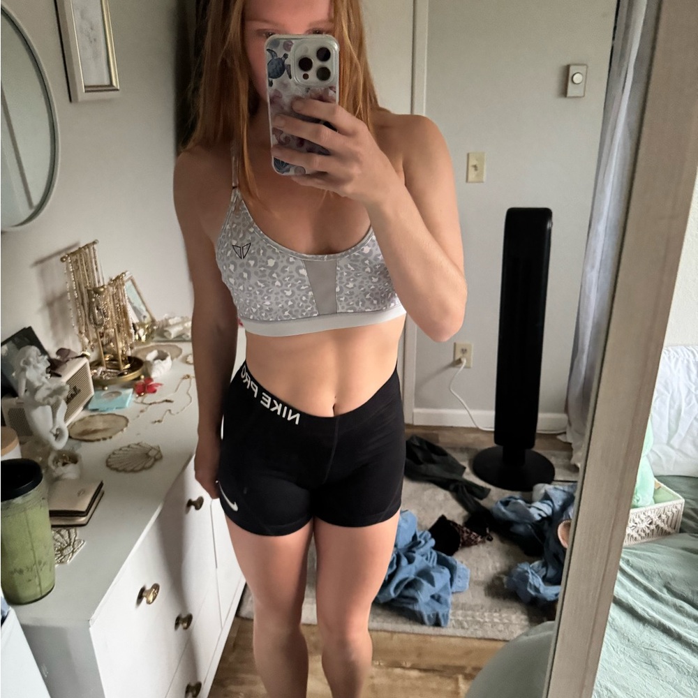 Black Lace Bra with Scoop Neckline and Delicate Detailing